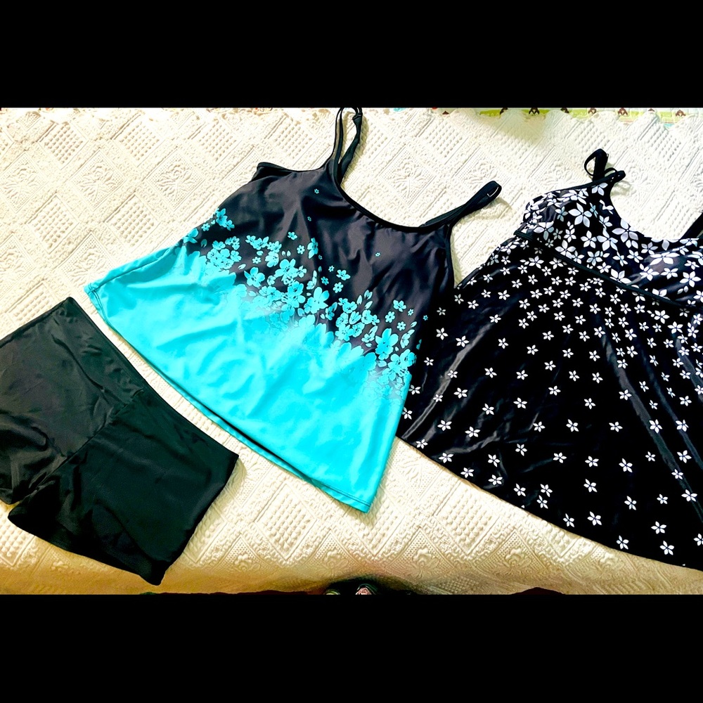 Lot of two tankini tops with boy shorts size large